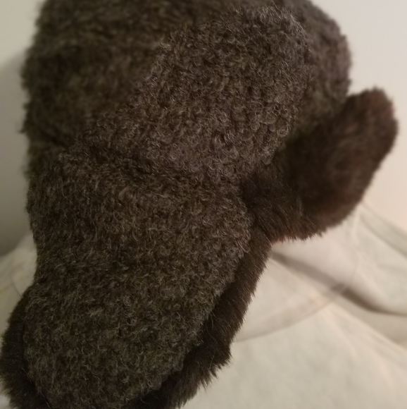 Black faux fur Heatlocker Winter hat - Picture 3 of 4